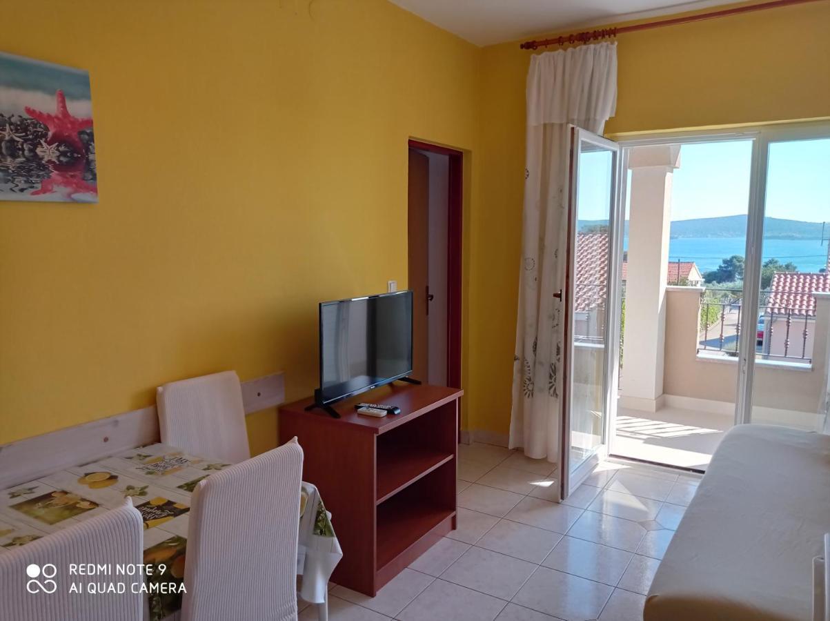 Apartments Vodopija 300M To The Beach Sveti Filip i Jakov Exterior foto