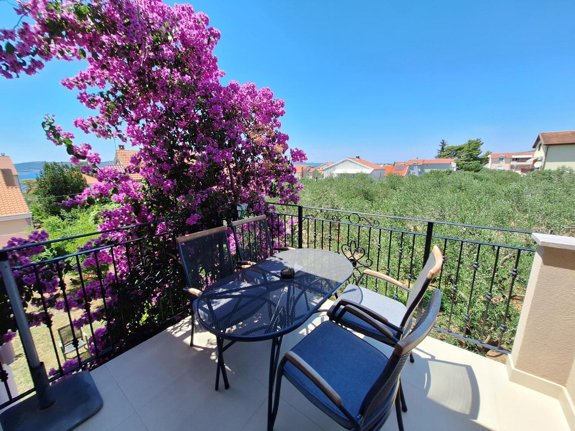 Apartments Vodopija 300M To The Beach Sveti Filip i Jakov Zimmer foto